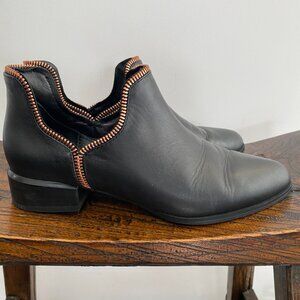 Senso Black Leather Ankle Boots W/ Zipper Detail Sz 36